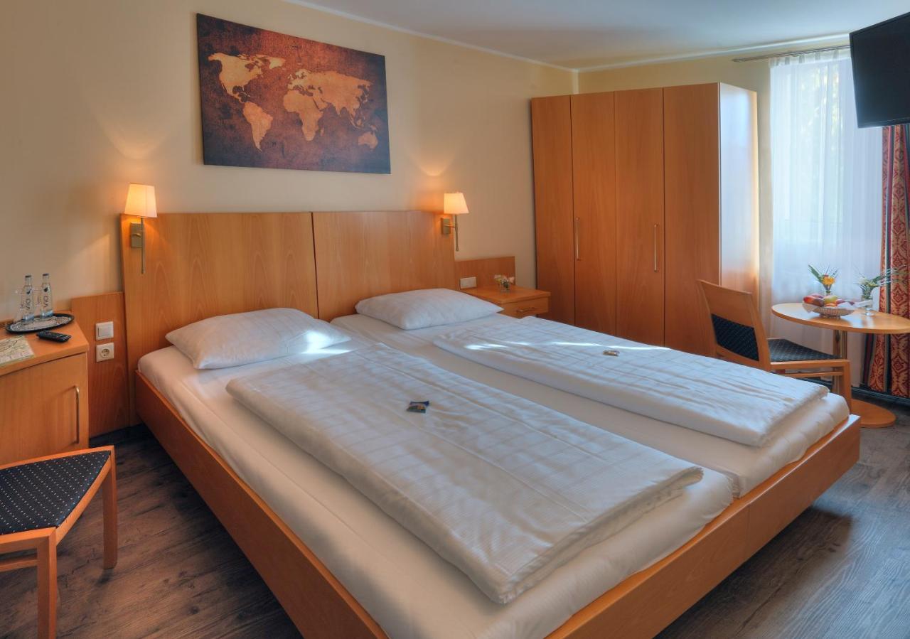 Landhotel Gross Schneer Hof Friedland  Exterior photo